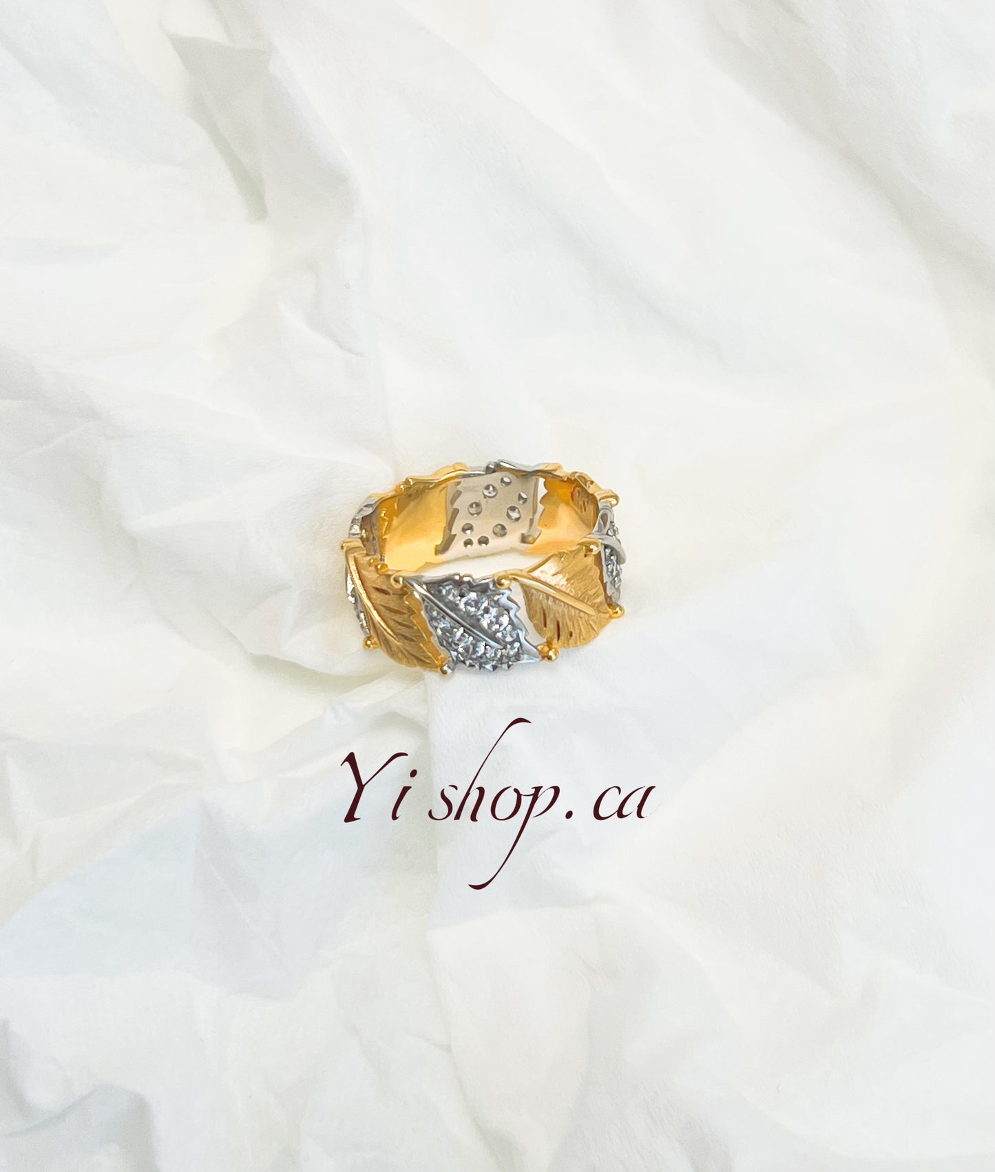 Leaf-shaped Filigree Craft Diamond Ring