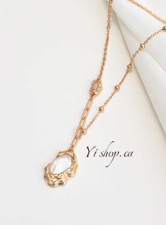 Natural Monther-of-Pearl Lava Fluid Design Necklace