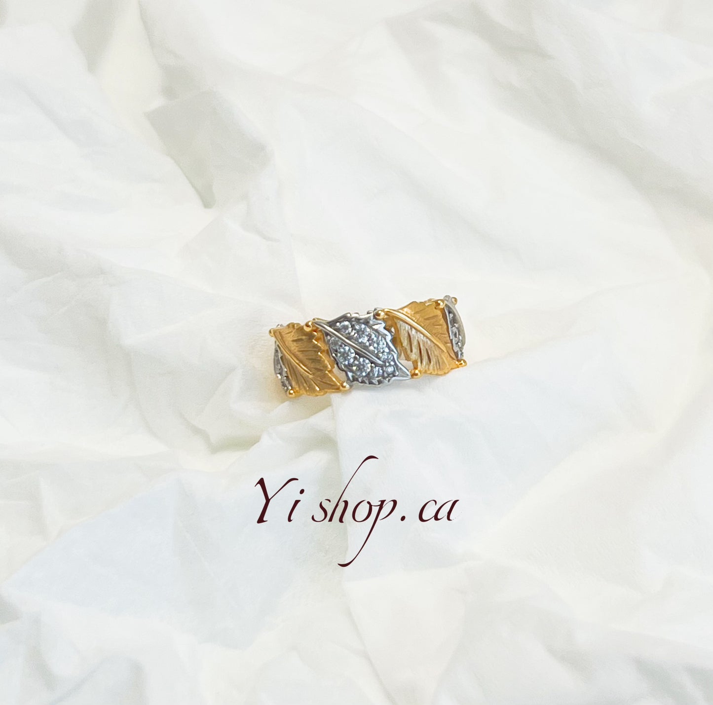 Leaf-shaped Filigree Craft Diamond Ring